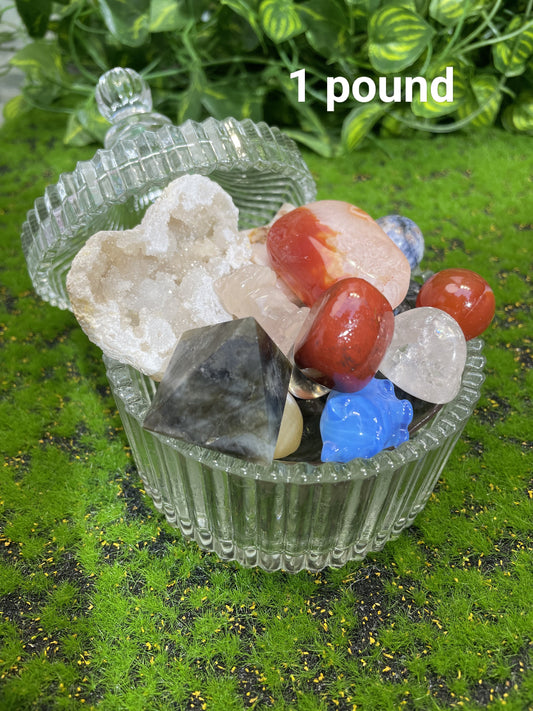 EVERYTHING UPGRADE! Zoe Crystal Tumble/quartz/jasper/marble/jade/tower/sphere/carving/cube/slab over 40$ get druzy pendant, over 60$ get vintage box. Follower 3 more pieces! Each order get necklace. Fans get an aromatherapy! each order over 120g！