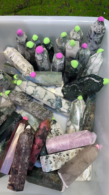 Fnorant Crystal Tumble/quartz/jasper/marble/jade/tower/sphere/carving/cube/slab/jewelry. $21.9 cute box for crystal, $59.9 big box for crystal. Follower 3 more pieces! Each order get pocket. Fans get a necklace!